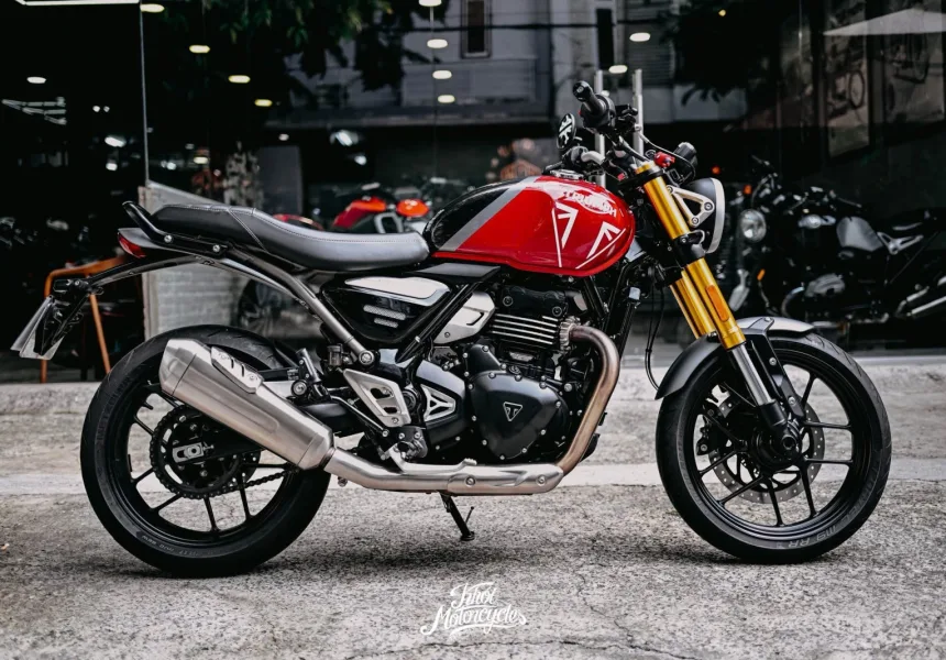 Triumph Speed 400 2024 odo 6k km màu Lava Red Gloss/Storm Grey